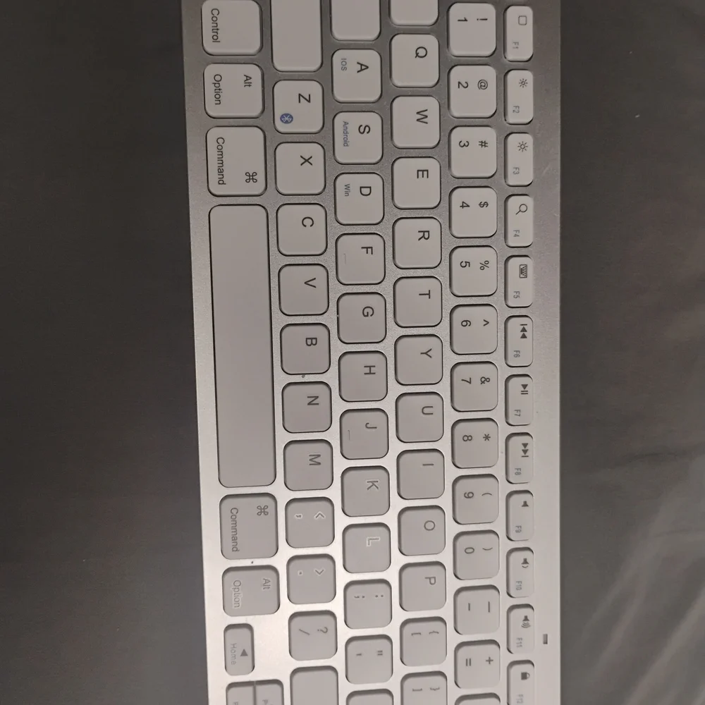 Anker Silver Wireless Keyboard